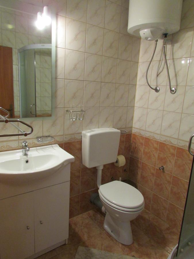 House Nenad Hotel พลิตวิชกา เยเซรา ภายนอก รูปภาพ