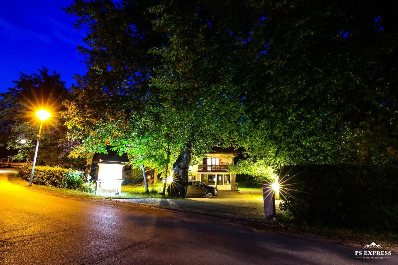 House Nenad Hotel พลิตวิชกา เยเซรา ภายนอก รูปภาพ